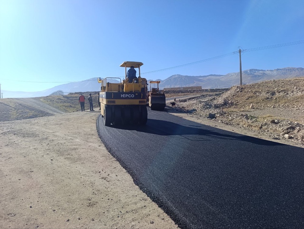 بهسازی و آسفالت راه روستایی تازه کند بازرگان